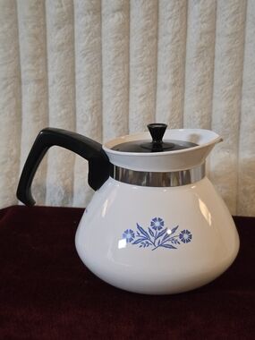 Vintage CorningWare Blue Cornflower 6 Cup Coffee Teapot Kettle P-104 w/ Lid USA